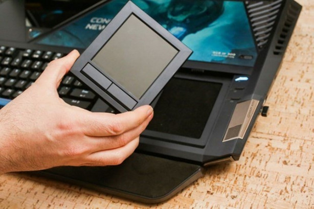 Foto - Araba fiyatına bilgisayar!