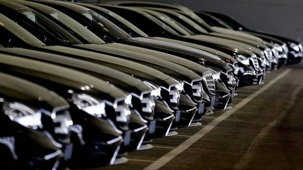 Foto - Araba fiyatlarında beklenen haber geldi! İşte fiyatların düşeceği tarih