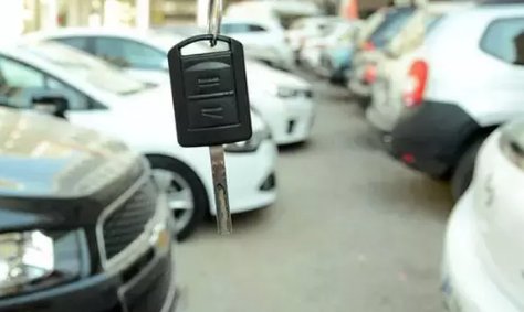 Foto - Araba fiyatlarında görülmemiş rakam: Ne yapacağını şaşırdılar! Yeni kararları olay oldu...