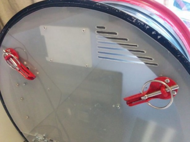 Foto - Araba jantından yaptığı şeye çok şaşıracaksınız