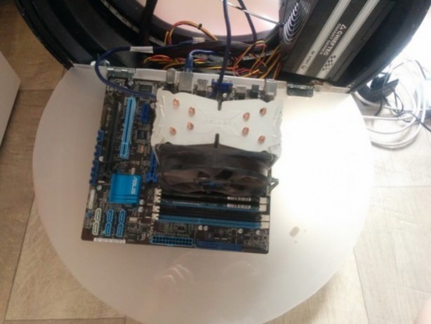 Foto - Araba jantından yaptığı şeye çok şaşıracaksınız