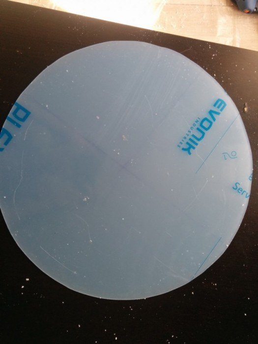 Foto - Araba jantından yaptığı şeye çok şaşıracaksınız