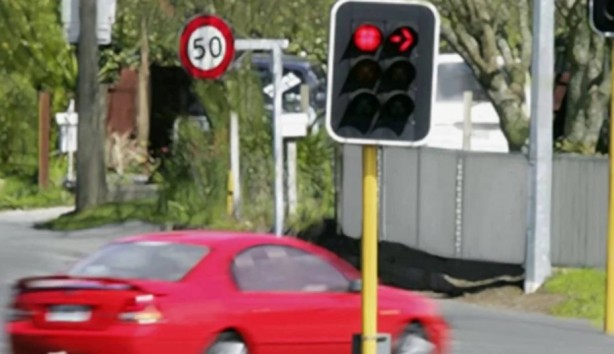 Foto - Araba kullanırken kaçınmanız gereken 20 kritik hata