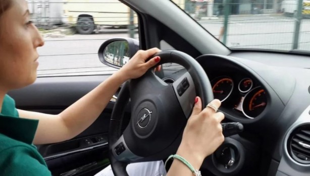 Foto - Araba kullanırken kaçınmanız gereken 20 kritik hata