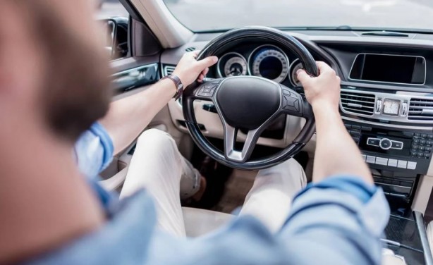 Foto - Araba kullanırken kaçınmanız gereken 20 kritik hata