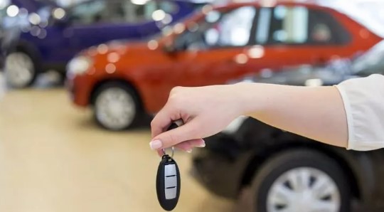 Foto - Arabalarda indirim furyası başladı! 300 bin liraya kadar çıktı