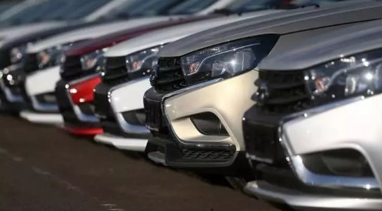 Foto - Arabalarda indirim furyası başladı! 300 bin liraya kadar çıktı