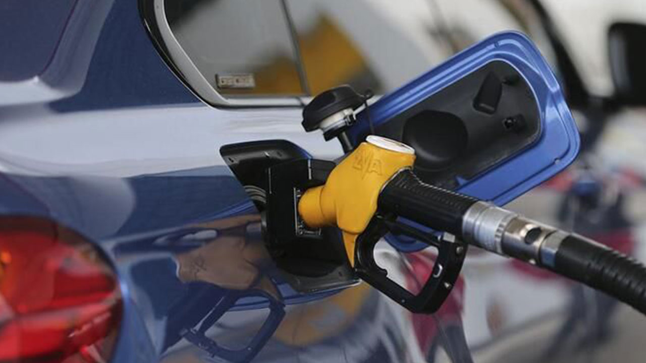 Foto - Arabanıza neden sadece pazartesi günleri benzin koymalısınız? Bunu hiç kimse bilmiyor