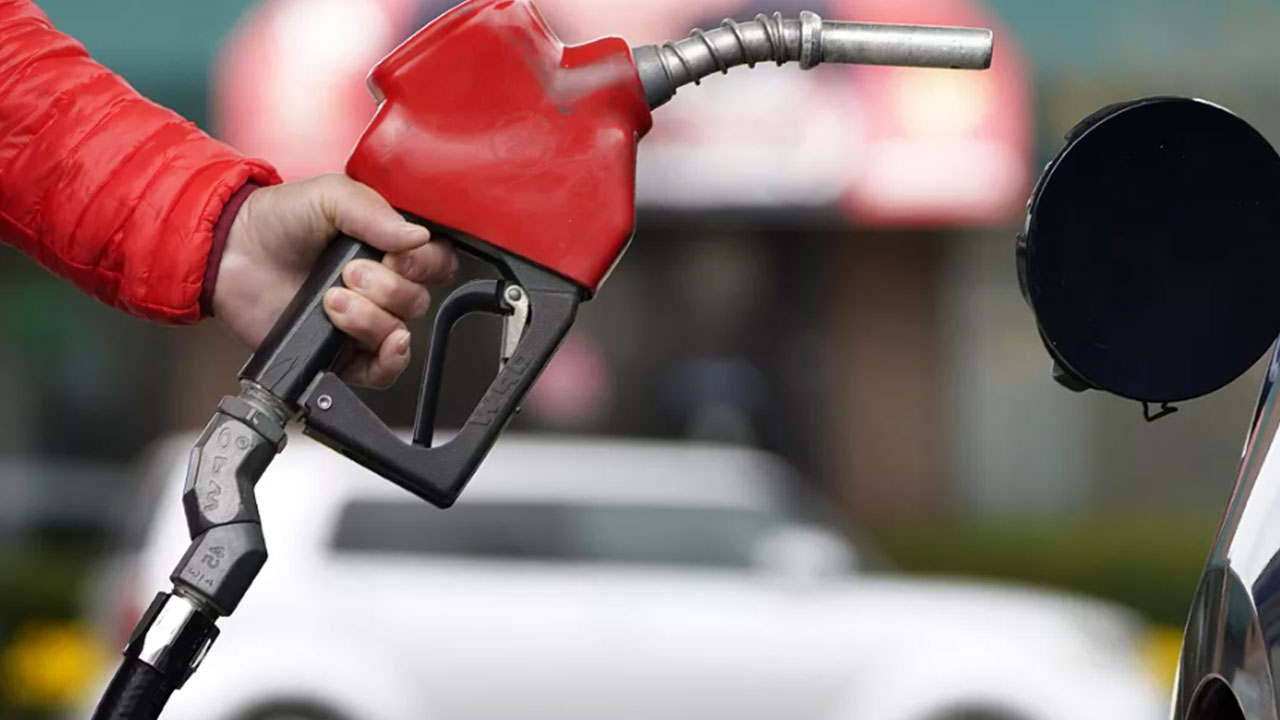 Foto - Arabanıza neden sadece pazartesi günleri benzin koymalısınız? Bunu hiç kimse bilmiyor