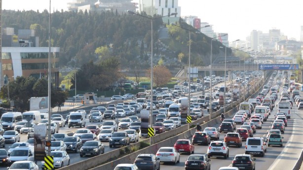 Foto - Arabası olan herkesi ilgilendiriyor! Bu andan itibaren uygulanacağı tüm Türkiye’ye ilan edildi