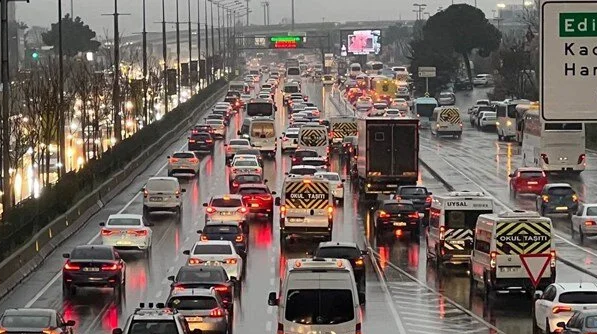 Foto - Arabası olan herkesi kapsayan yeni karar! Bunu yapan sürücü tazminat ödeyecek