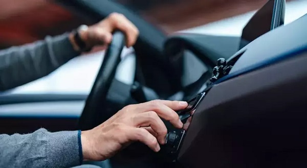 Foto - Arabası olanlar aman dikkat! Arabanızdaki bu gizli özelliği biliyor musunuz? 