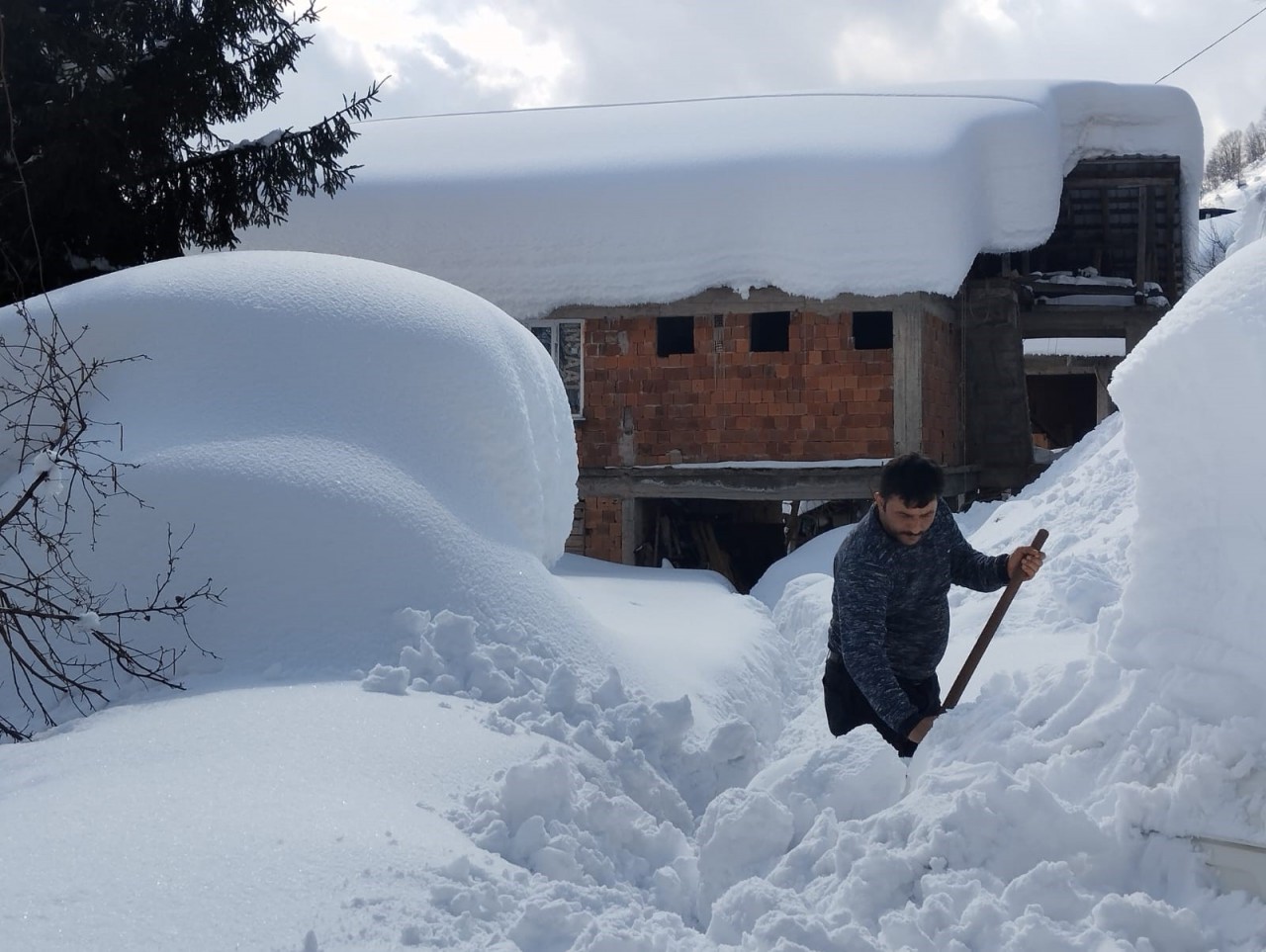 Foto - Arabasını bulmak için saatlerce uğraştı