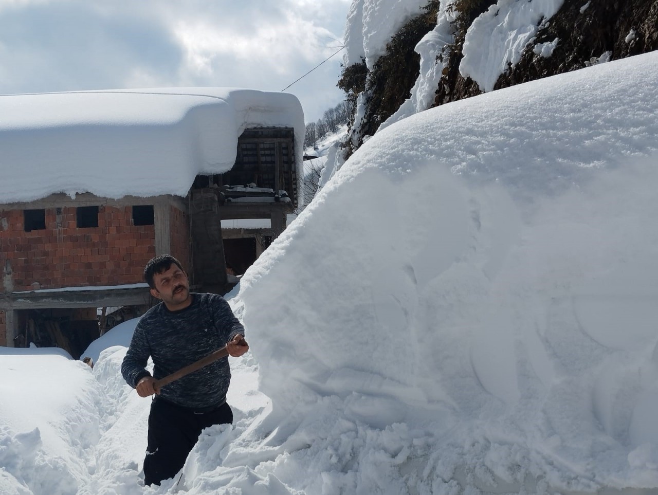 Foto - Arabasını bulmak için saatlerce uğraştı