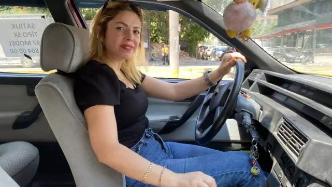 Arabaya yazdığı yazı olay oldu! Gören ondan kaçıyor