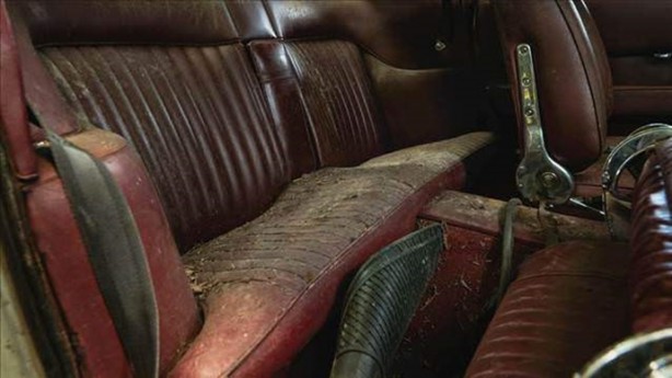 Foto - Arabayı 36 yıl unuttular!