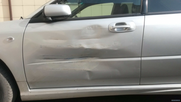 Foto - Arabayı tamir ettirmek istemedi! Bakın ne yaptı...