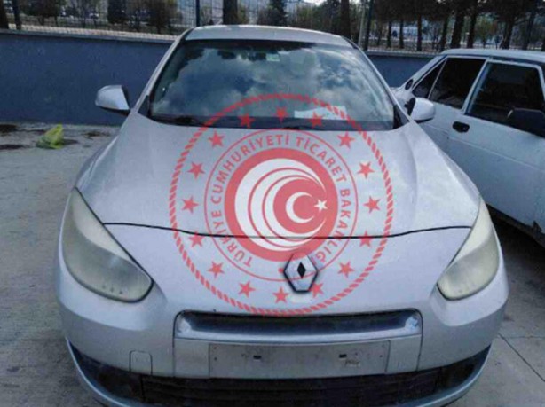 Foto - Araç alacaklar dikkat! Bitmesine saatler kaldı... Hepsi Ticaret Bakanlığı satılık