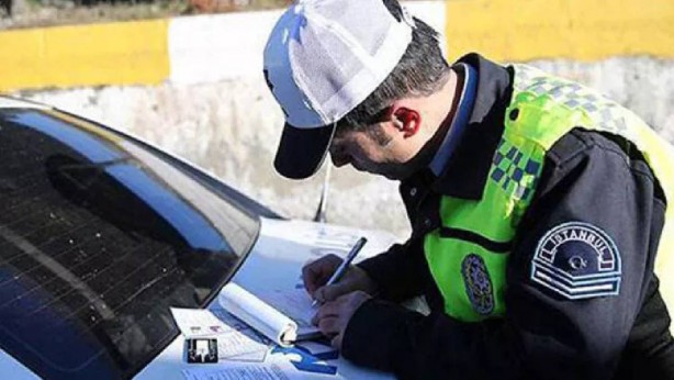 Foto - Araç kullanan herkesi ilgilendiriyor! Bunu yapanın ocağına incir ağacı dikilecek! Patır patır yapmaya başladılar bile
