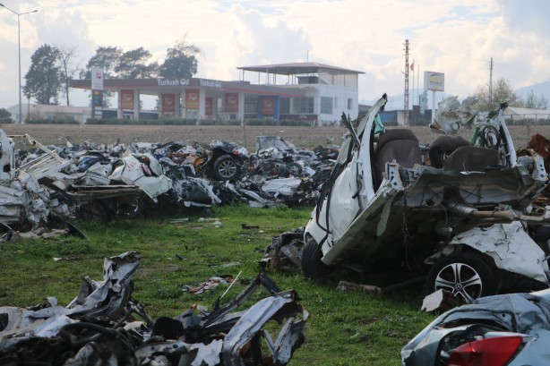 Foto - Araç mezarlığından son görüntü geldi! Gözle görülür azalma...
