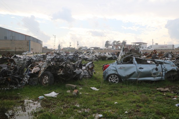 Foto - Araç mezarlığından son görüntü geldi! Gözle görülür azalma...