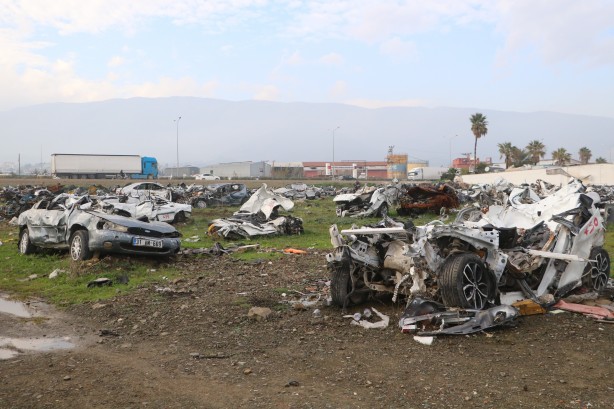 Foto - Araç mezarlığından son görüntü geldi! Gözle görülür azalma...
