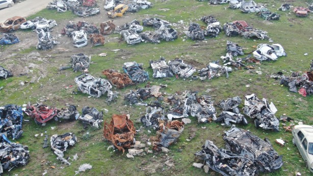 Foto - Araç mezarlığından son görüntü geldi! Gözle görülür azalma...