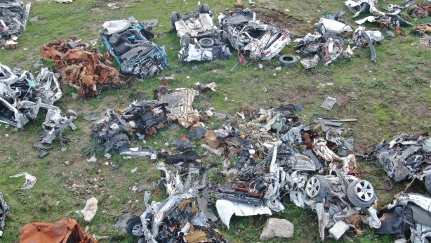 Foto - Araç mezarlığından son görüntü geldi! Gözle görülür azalma...