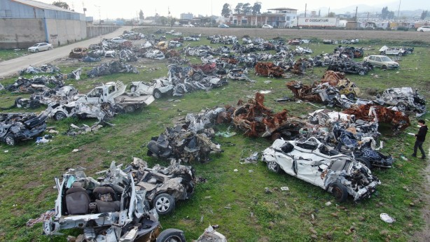 Foto - Araç mezarlığından son görüntü geldi! Gözle görülür azalma...