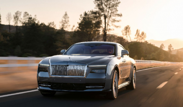 Foto - Araç sahipleri: 26 milyon TL’lik elektrikli Rolls-Royce Spectre satışa çıkmadı ama ülkemizde yüzlerce sıraya girmiş!