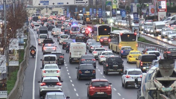Araç sahipleri aman dikkat! 15 liracık ödemeyen binlerce TL ceza alacak! O kişiler yandı! Son tarih açıklandı