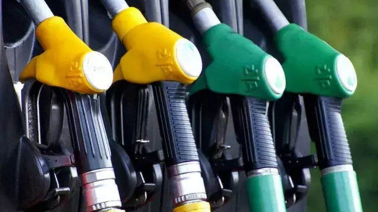 Foto - Araç sahipleri aman dikkat! Akaryakıtta tabela değişiyor: 3 lirayı bulacak...