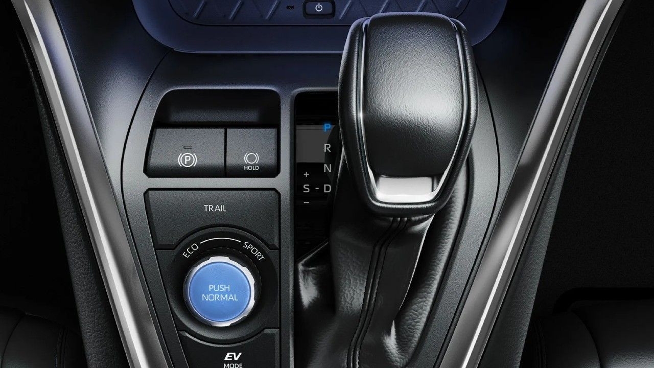 Foto - Araç sahipleri bilmeden sık sık tekrarlıyor! İşte otomobilin vitesini dağıtan 5 hata 