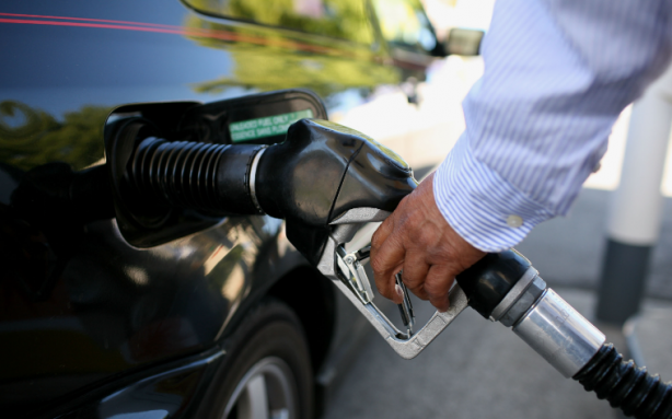 Foto - Araç sahipleri dikkat! Akaryakıta görülmemiş indirim geliyor, depoyu dolduracaklar o tarihi beklesin