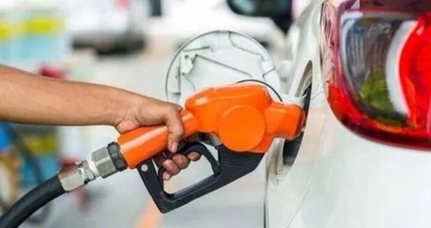 Foto - Araç sahipleri dikkat! Akaryakıtta bu gece tabela değişiyor