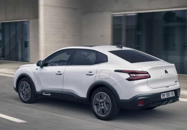 Foto - Araç sahipleri dikkat: Sıfır otomobilde ezber bozan kampanya başladı: 25 bin TL yakıt hediye!