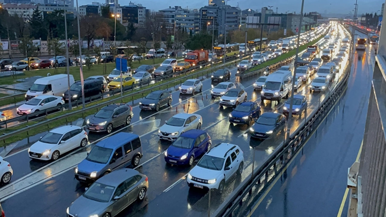 Araç sahipleri dikkat! Türkiye'nin ünlü beş sigorta şirketi bir anda iflas bildirdi