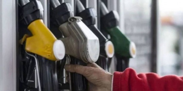 Foto - Araç sahipleri kahrolacak! Dev zamları duyan araçları otoparka çekiyor! Tam 3 TL