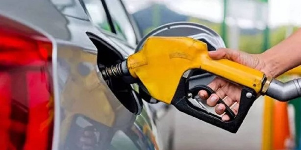 Foto - Araç sahipleri kahrolacak! Dev zamları duyan araçları otoparka çekiyor! Tam 3 TL