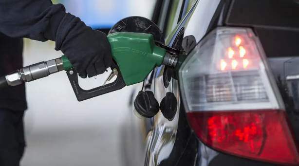 Foto - Araç sahipleri o tarihi bekleyin! Akaryakıta öyle bir indirim geliyor ki duyan duymayana haber etsin