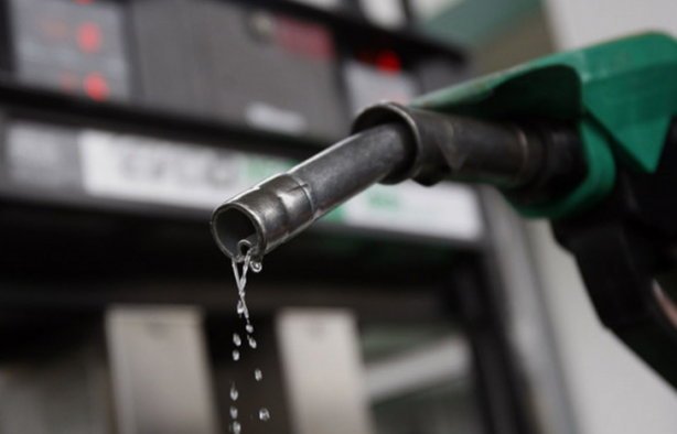 Foto - Araç sahiplerine bayram öncesi büyük müjde! Akaryakıt fiyatlarına 'yok artık' dedirten indirim geliyor