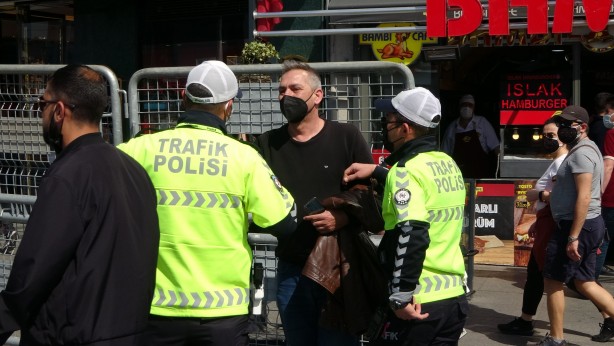 Aracı çekiciden düştü! Çılgına döndü