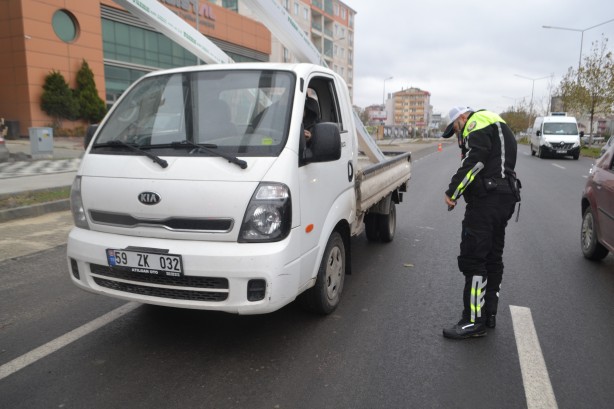Foto - Aracı olanlar dikkat! Kış lastiği taktırmayanlara ceza
