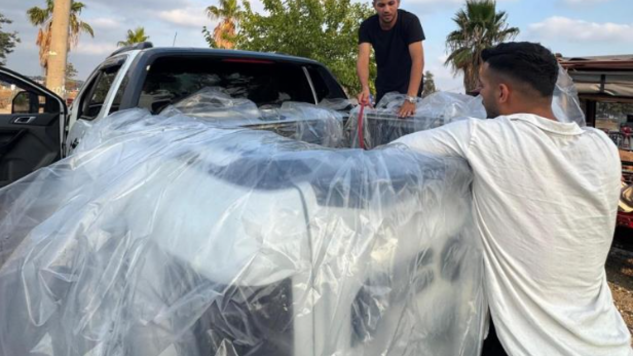 Foto - Aracın kasasına yaptığı havuz pahalıya patladı