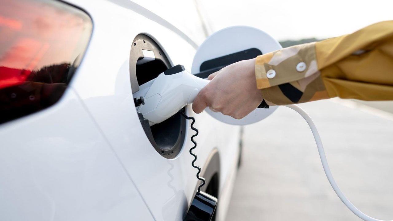 Aracınız sandığınızdan fazlasını biliyor olabilir! Elektrikli otomobillerde veri güvenliği alarmı 