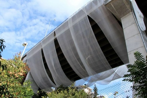 Foto - Araçlara zarar veriyordu! 15 Temmuz Şehitler Köprüsü'nde çalışma başlatıldı
