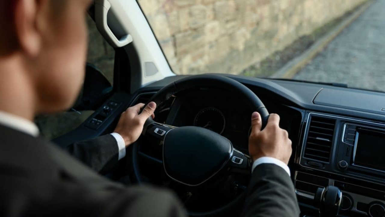 Araçlarda iki yeni cihaz artık zorunlu olacak: Karakutu ve alkolmetresi olmayan trafiğe çıkamayacak