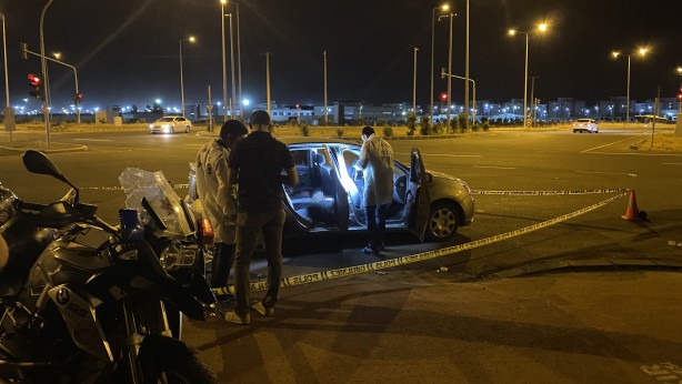 Foto - Araçta korkutan manzara! Ceset bulundu