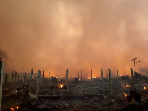 Foto - Arakanlı Müslümanların dramı son bulmuyor! Kaçtıkları kampları cayır cayır yandı