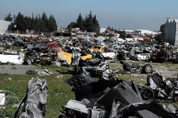 Foto - Araların koyunlar otluyor! Bu araçlar hala sahiplerini bekliyor